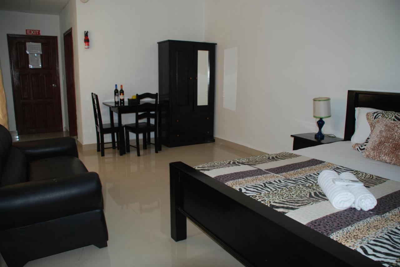 Hotel Coastalbay 2 & Golf Cart Rental San Pedro  Exterior photo
